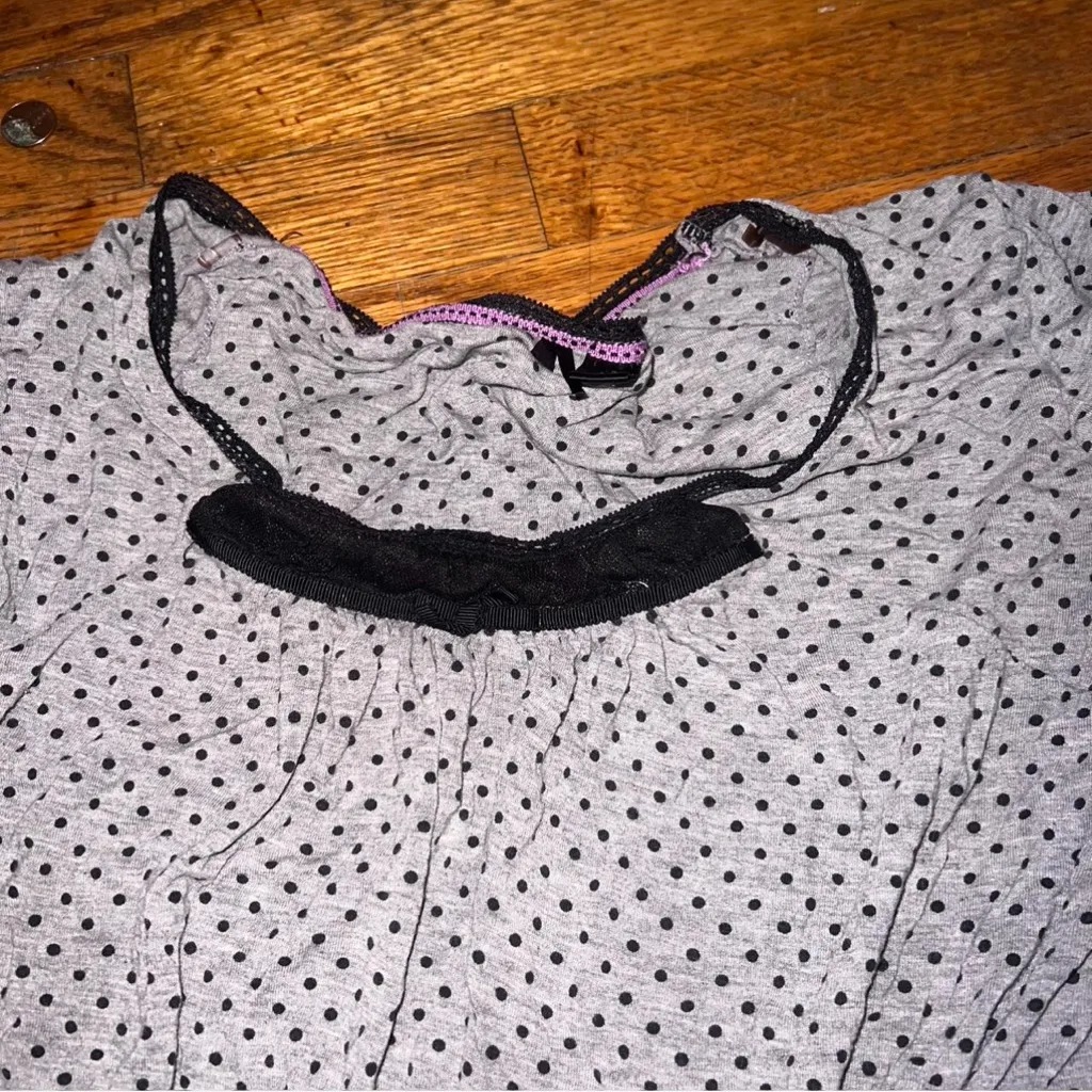 Gray Polka Dot Blouse with Black Trim Size XL - Image 3