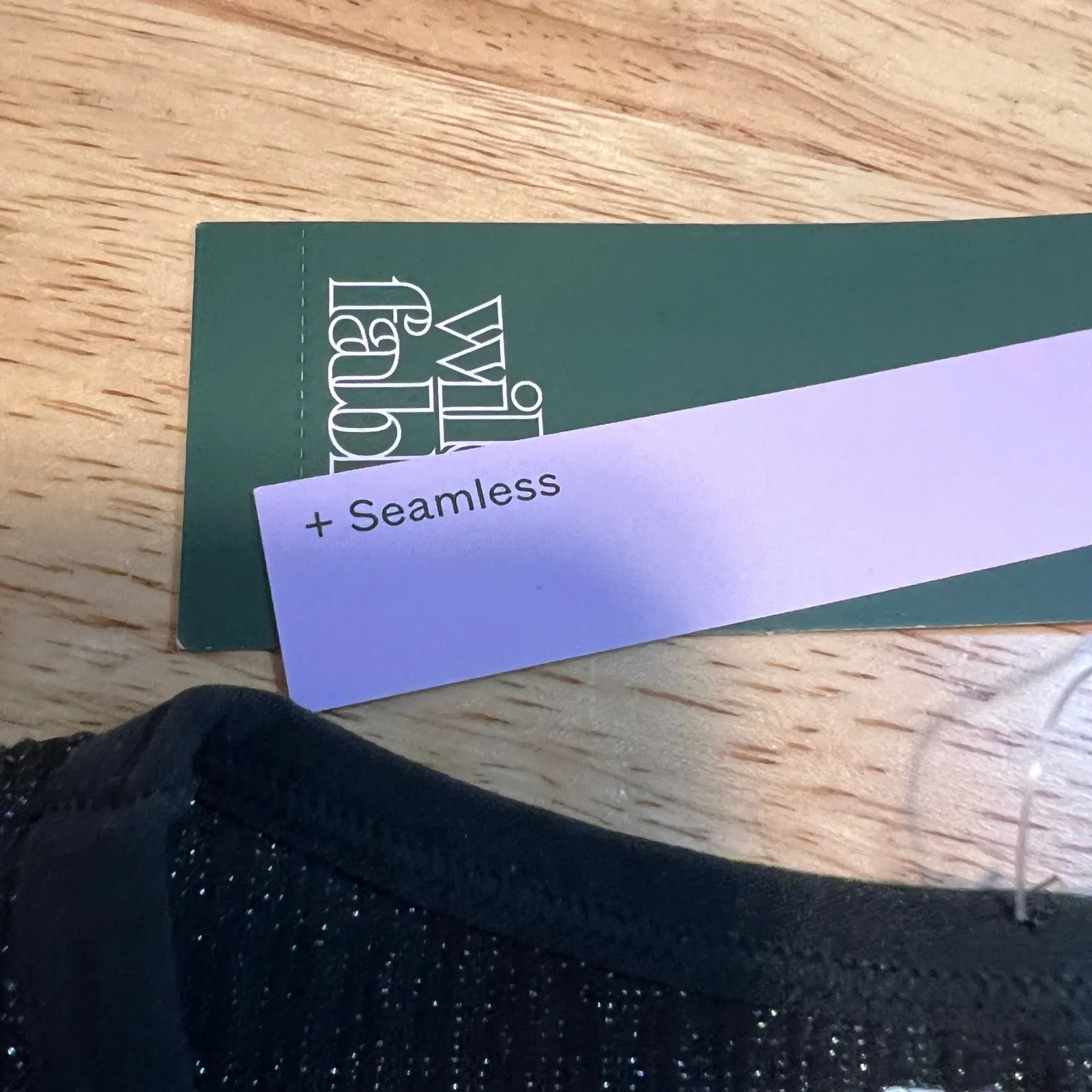 Wild Fable Women's Black Metallic Short Sleeve Baby T-Shirt - Size Medium - NWT - Image 4