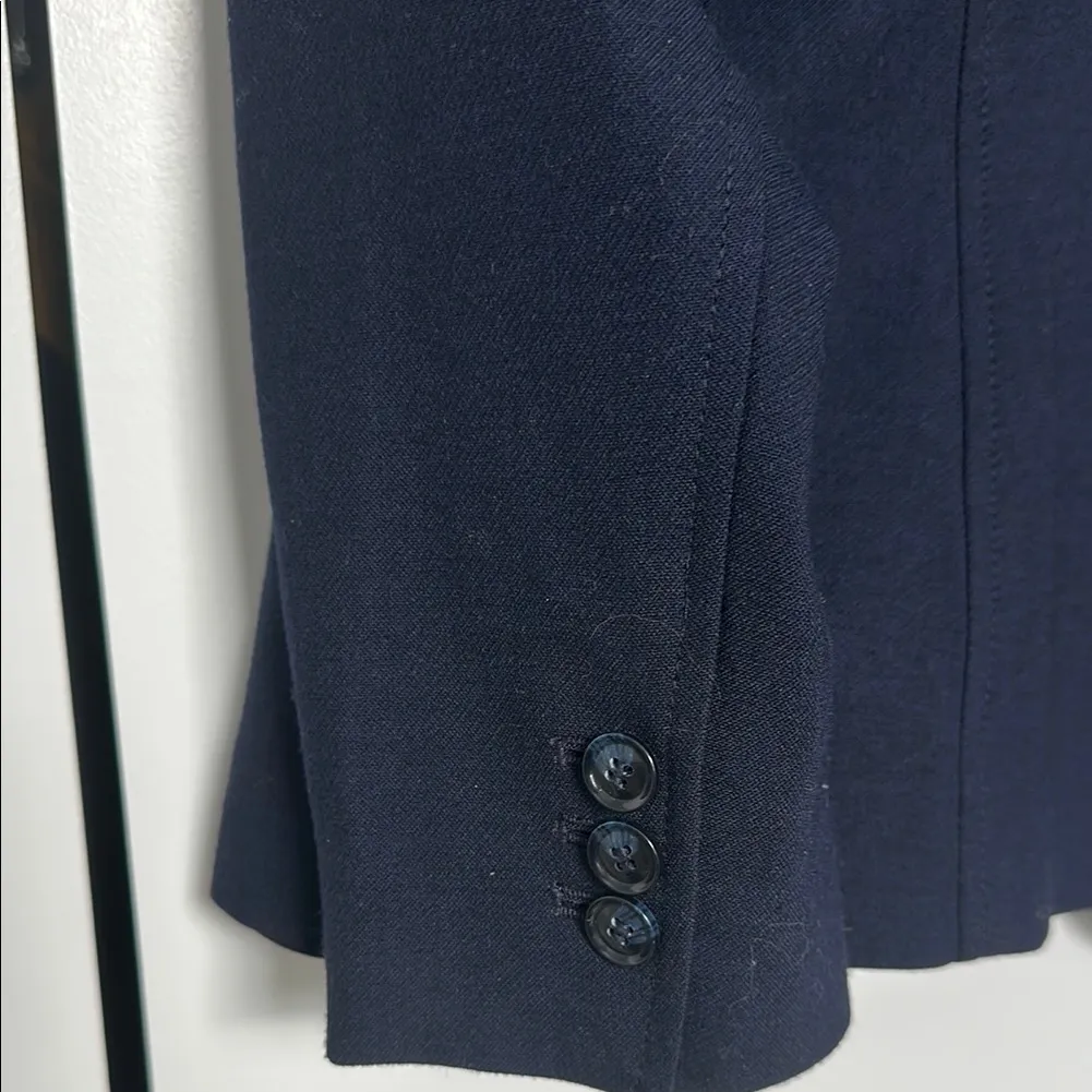 Talbots Blue Blazer with Tailored Fit and Notched Lapels - Image 4