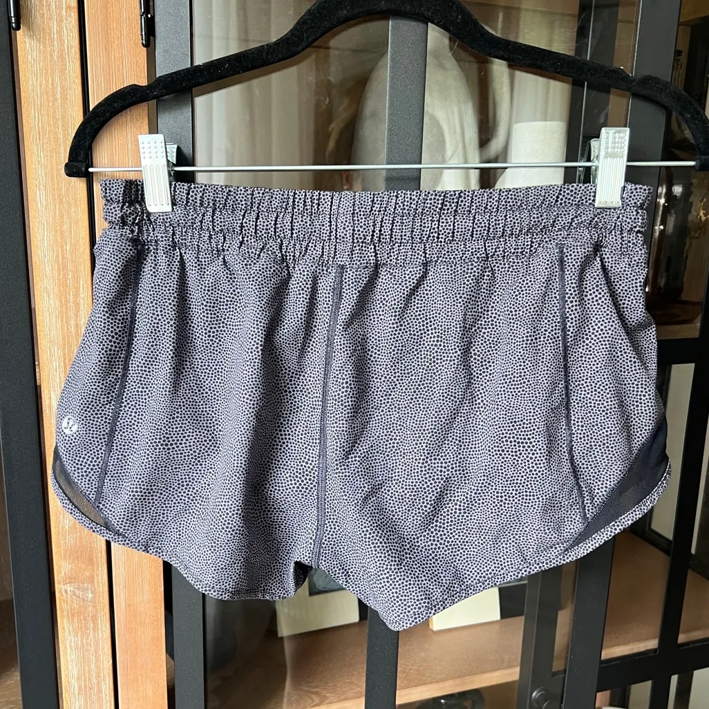 Lululemon Hotty Hot Shorts running workout pockets low rise lined - Image 6
