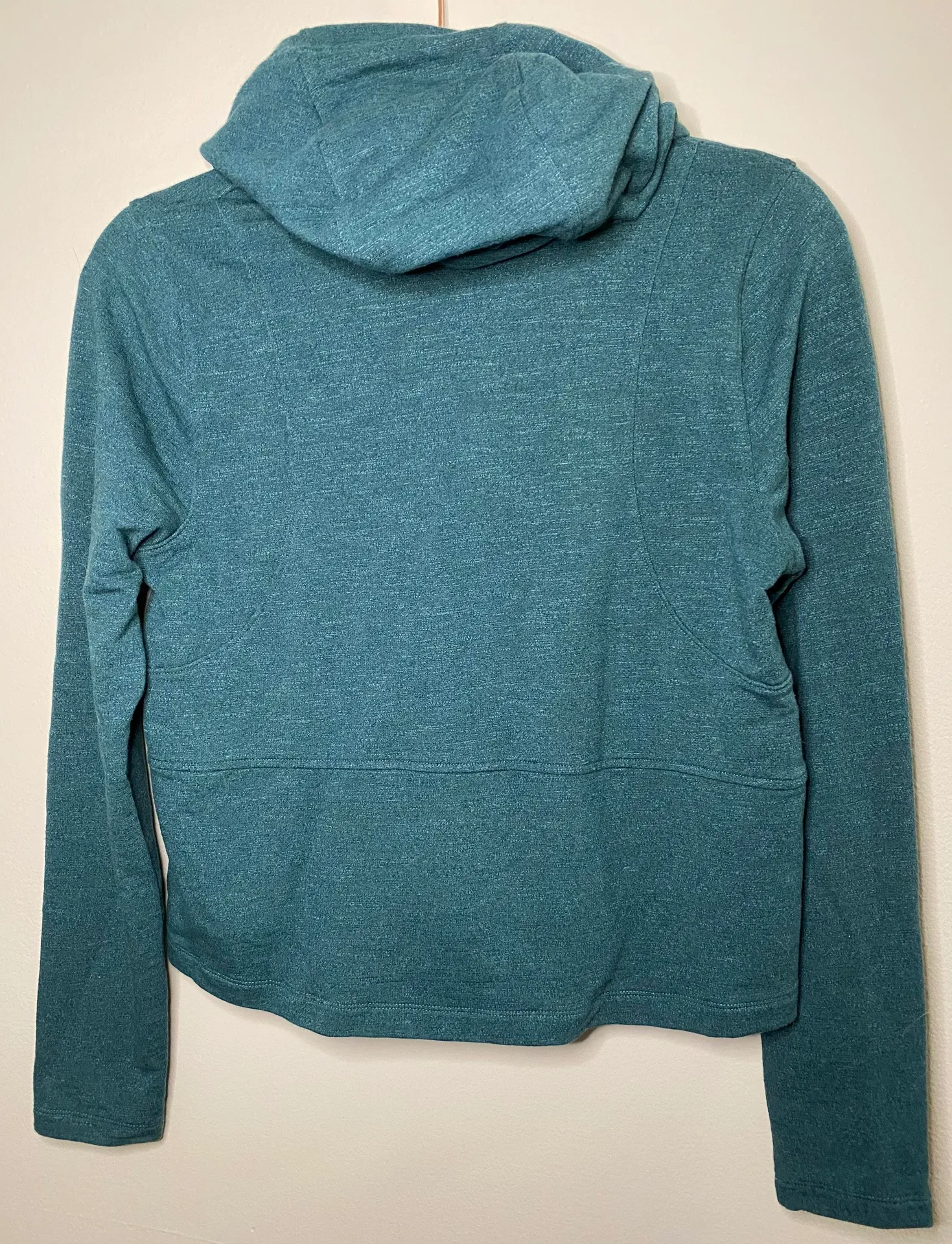 Under Armour Emerald Green Crop Hoodie - Image 2