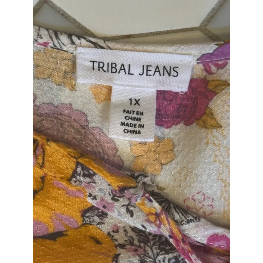 Tribal Jeans Women's 1X Floral Textured/Swiss Dot Blouse W/Frill Sleeve & Tassel - Image 13