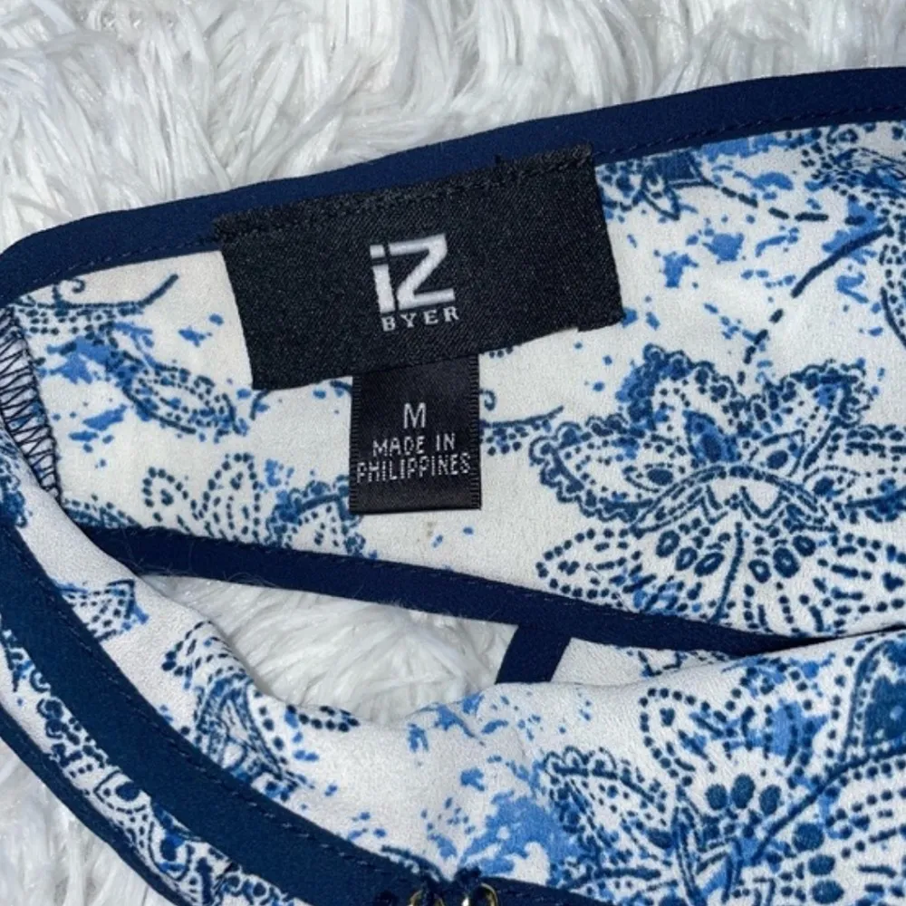 iZ Byer Tank Top Women’s Geometric Blue Green yellow Lace up accent Medium shirt - Image 6