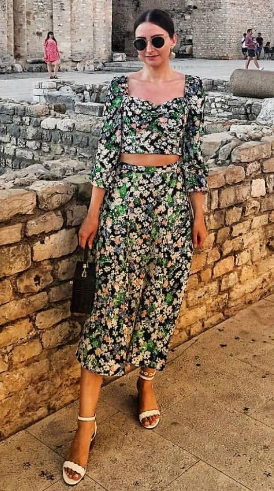 Blogger Favorite Black Floral Puff Sleeves Blouse - Image 4