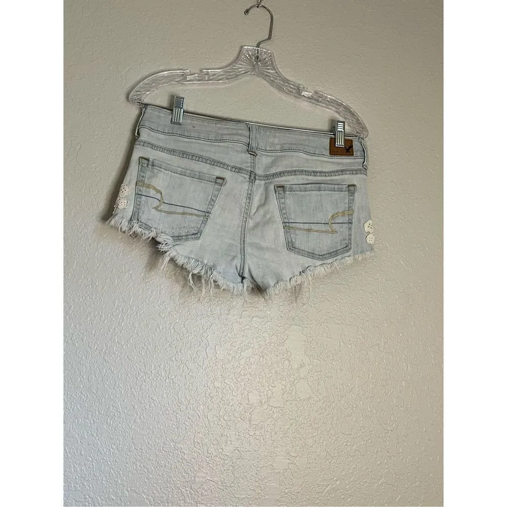 American Eagle Outfitters Crochet Lace Cut Off Stretch Jean Shorts Size 4 - Image 3