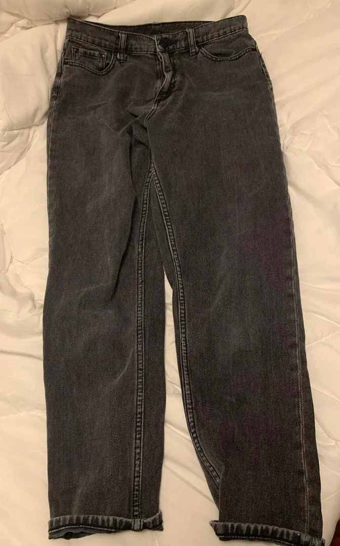 Urban Outfitters Mom Jeans - Image 3