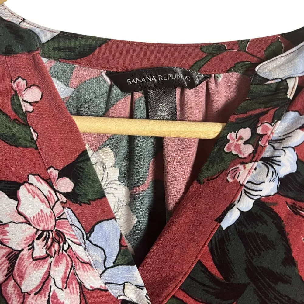 Banana Republic Red Floral Print 3/4 Long Sleeve Split V-Neck Popover Blouse XS - Image 2