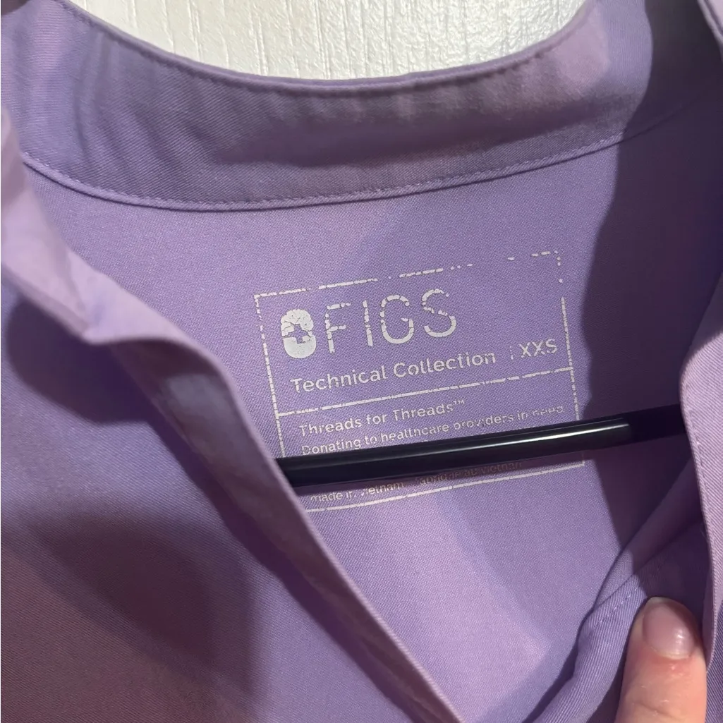 Figs Lavender Dew Rafaela Technical Collection Top - Image 3