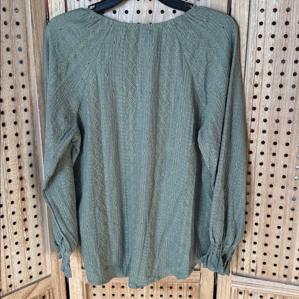 Frye Women's Textured Long Sleeve Peasant Blouse nwt size small - Image 2