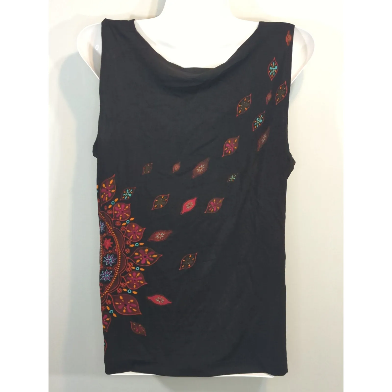 Chico's Black Mandala Scoop Neck Tank Women's Large Bohemian Coastal - Image 4