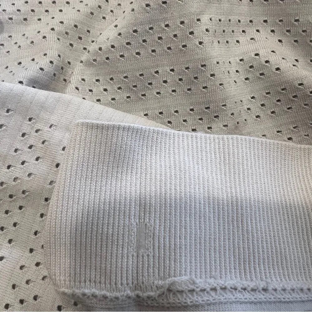 Lululemon Swiftly Breathe Long Sleeve Squad White - Image 10