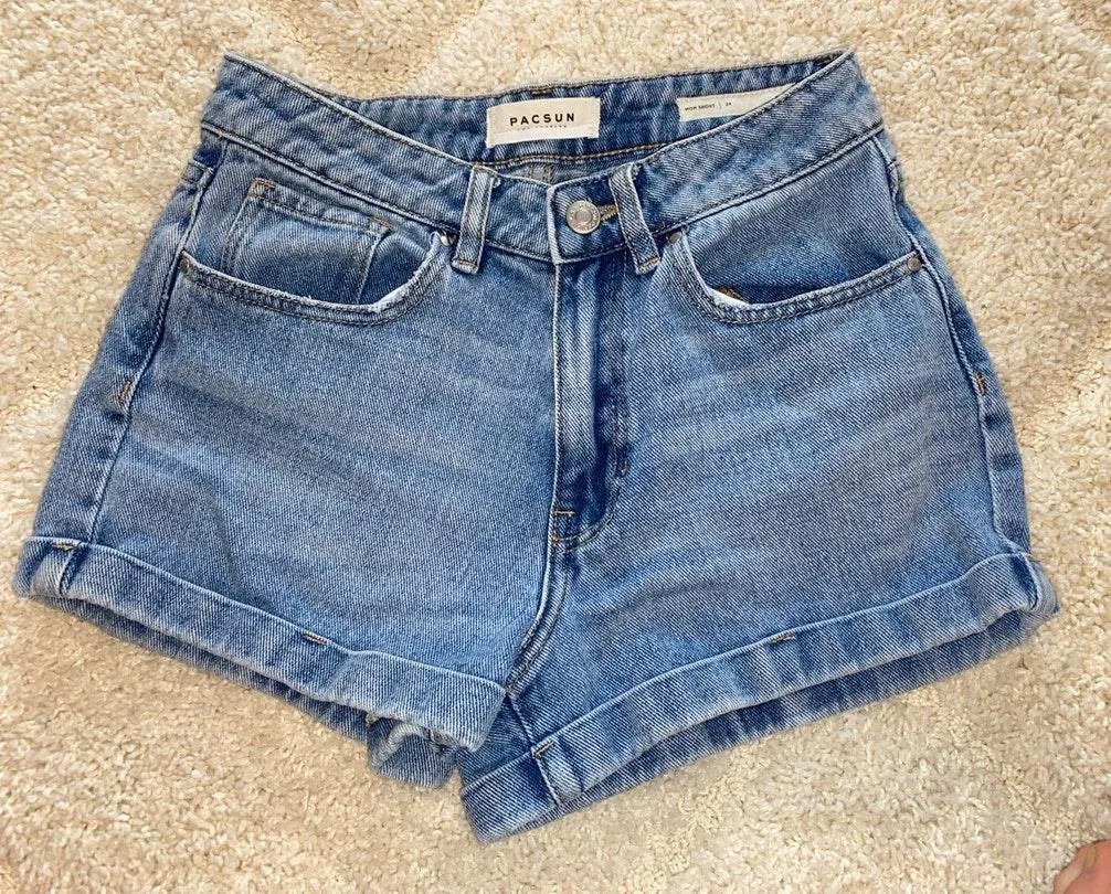 PacSun Mom Short - Image 3