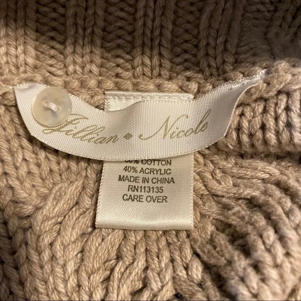 Jillian Nicole || Cowl neck sweater Size L - Image 2