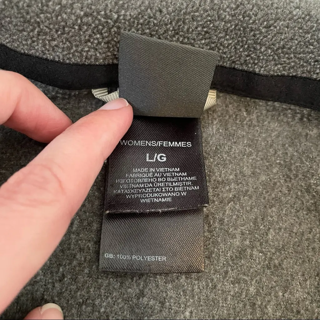 The North Face Grey Fleece Pullover EUC Size L - Image 5