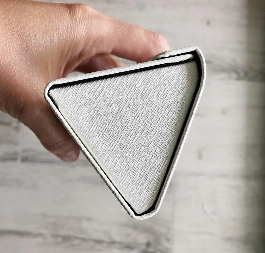 Quay Australia Embossed Tri Fold Case - Image 6