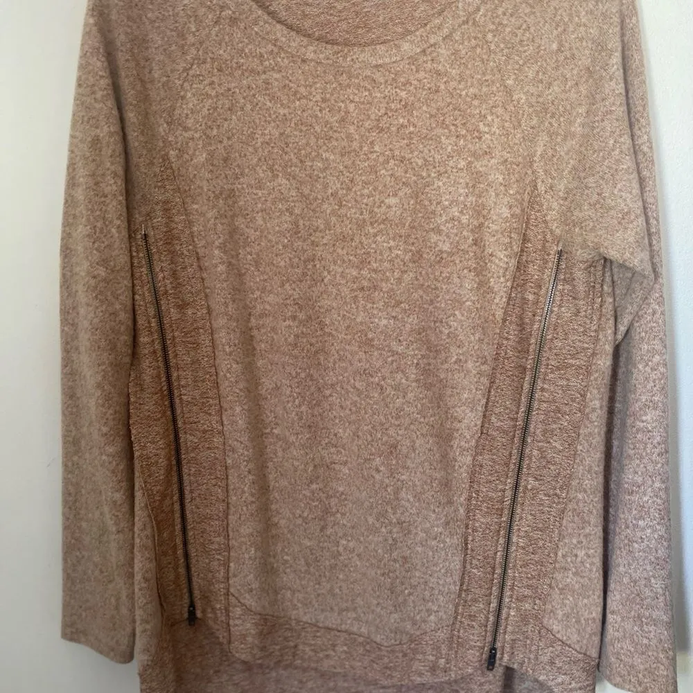 Doe & Rae long sleeve top with zipper detail - Image 11