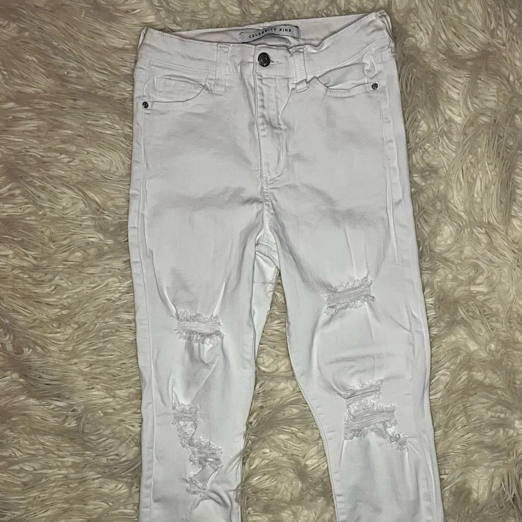 Celebrity Pink Distressed High Rise White Skinny Jeans sz 3/26 - Image 3