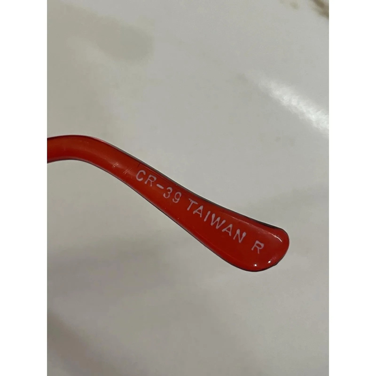 Vintage Oversized Sunglasses Red Angled Frame Retro Plastic Metal Square Case - Image 6