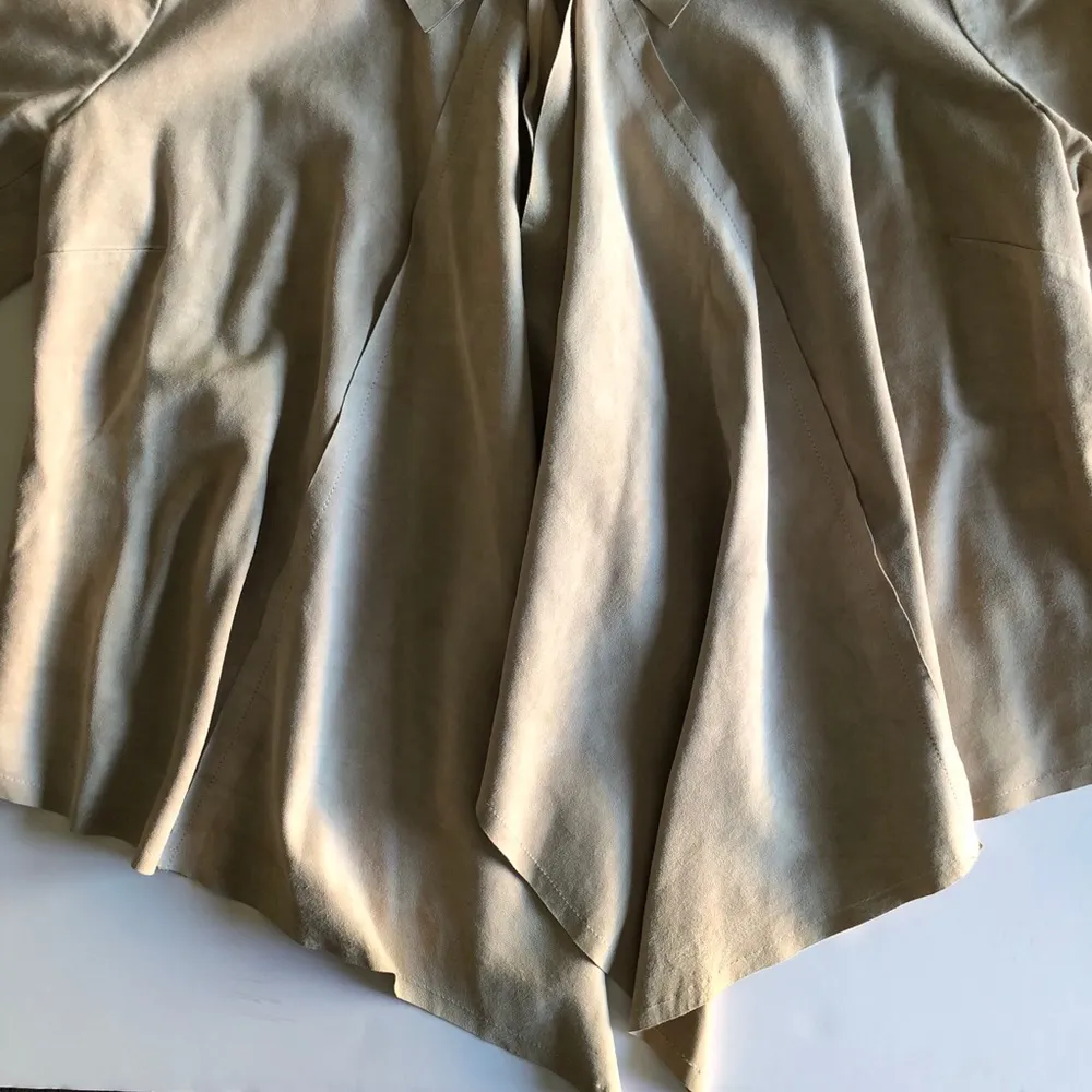 St. John Taupe Goat Suede Draped Open Jacket. Sz 2 - Image 5