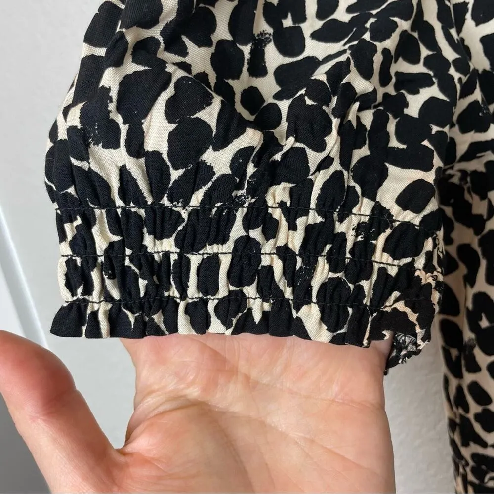 BNWT! H&M Leopard Print V-Neck Mini Button-up Dress w/ Puffy Sleeve Size M - Image 4