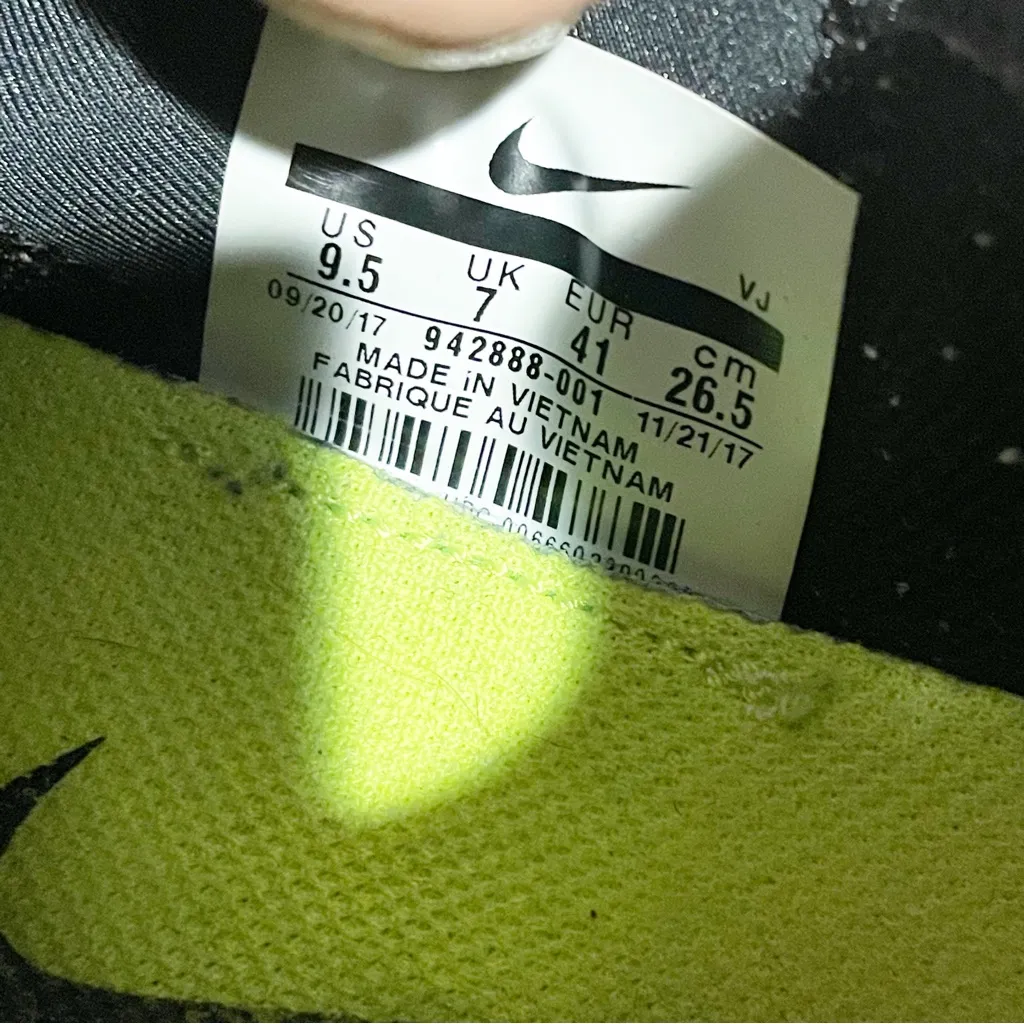 Nike Size 9.5 Free TR‎ 8 Training Running Shoes Sneakers Black White Low Top - Image 5