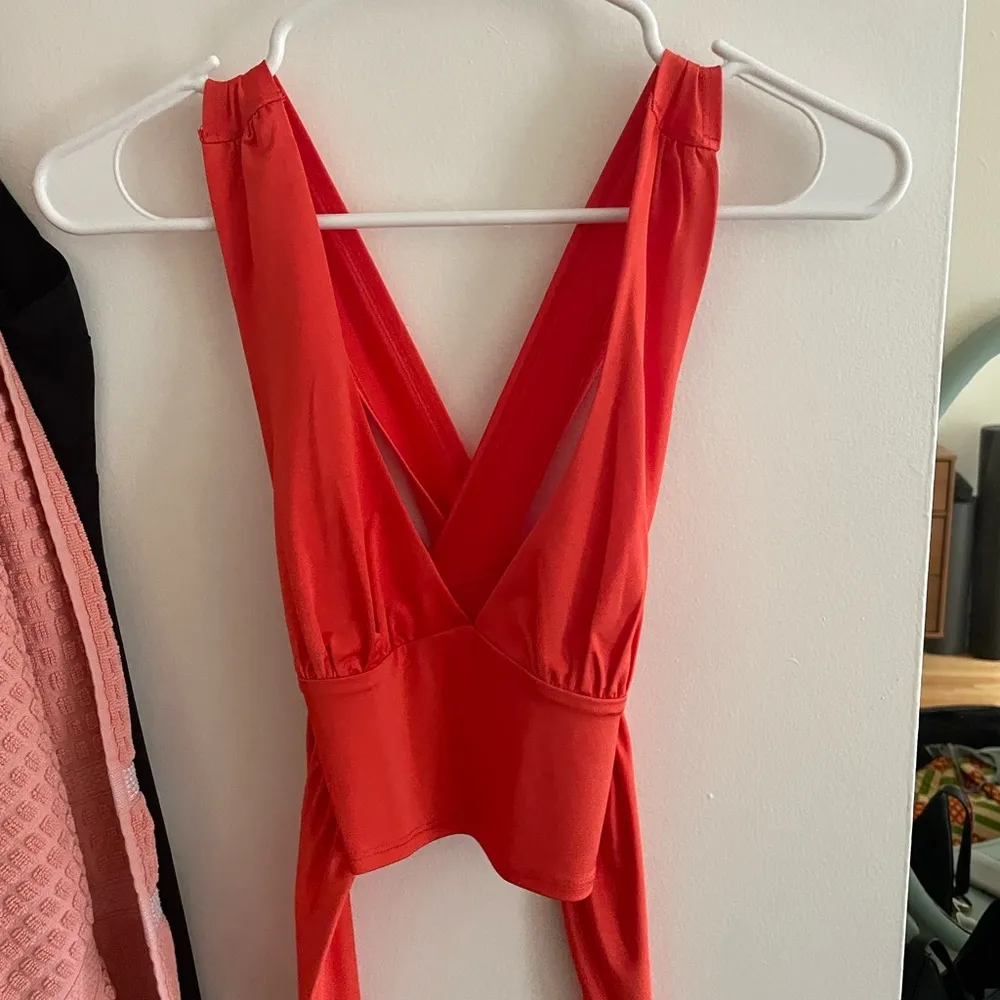 bright orange/red top - Image 3