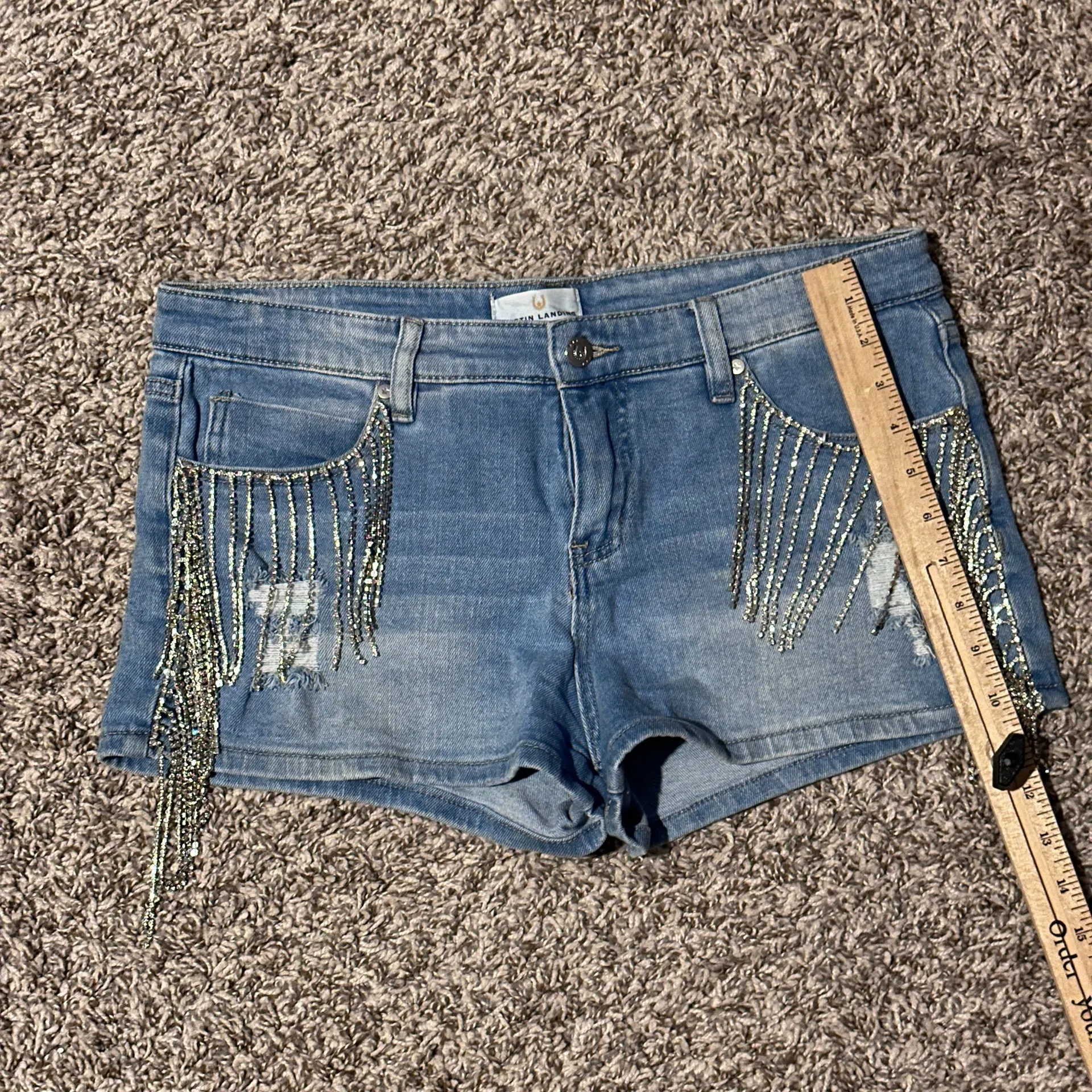 Austin Landing Light Wash Rhinestone Fringe Jean Shorts low rise size 11/30 - Image 7