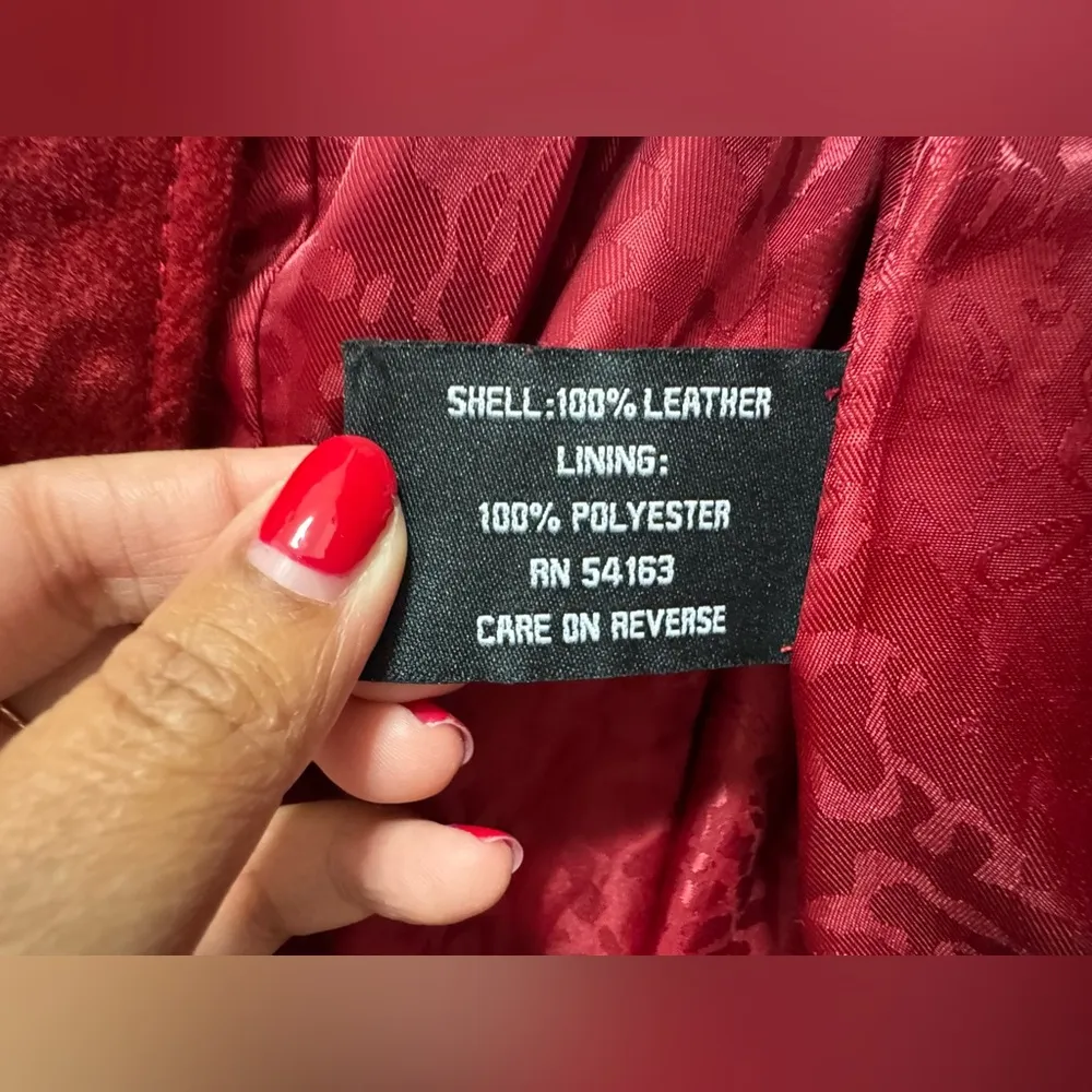 Y2K vintage Guess red suede leather jacket size medium rare!! - Image 6