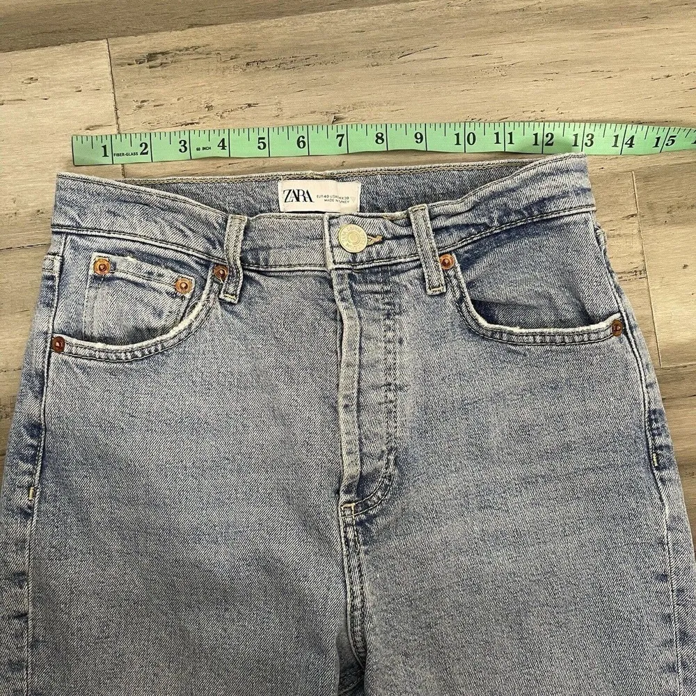 Zara Button Fly Crop Jeans Raw Hem Blue Size 8 - Image 5