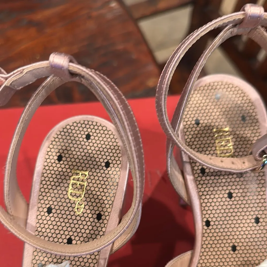 Like new Red Valentino pink Platform Sandals - Image 2