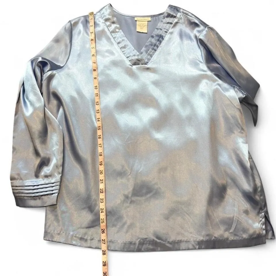 Vintage Blue Satin V - Image 8