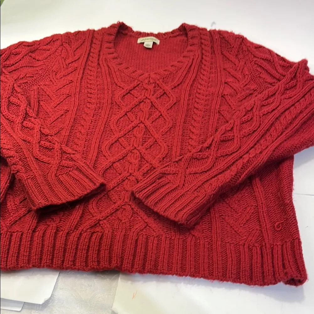 Red Cable Knit Sweater - Image 9