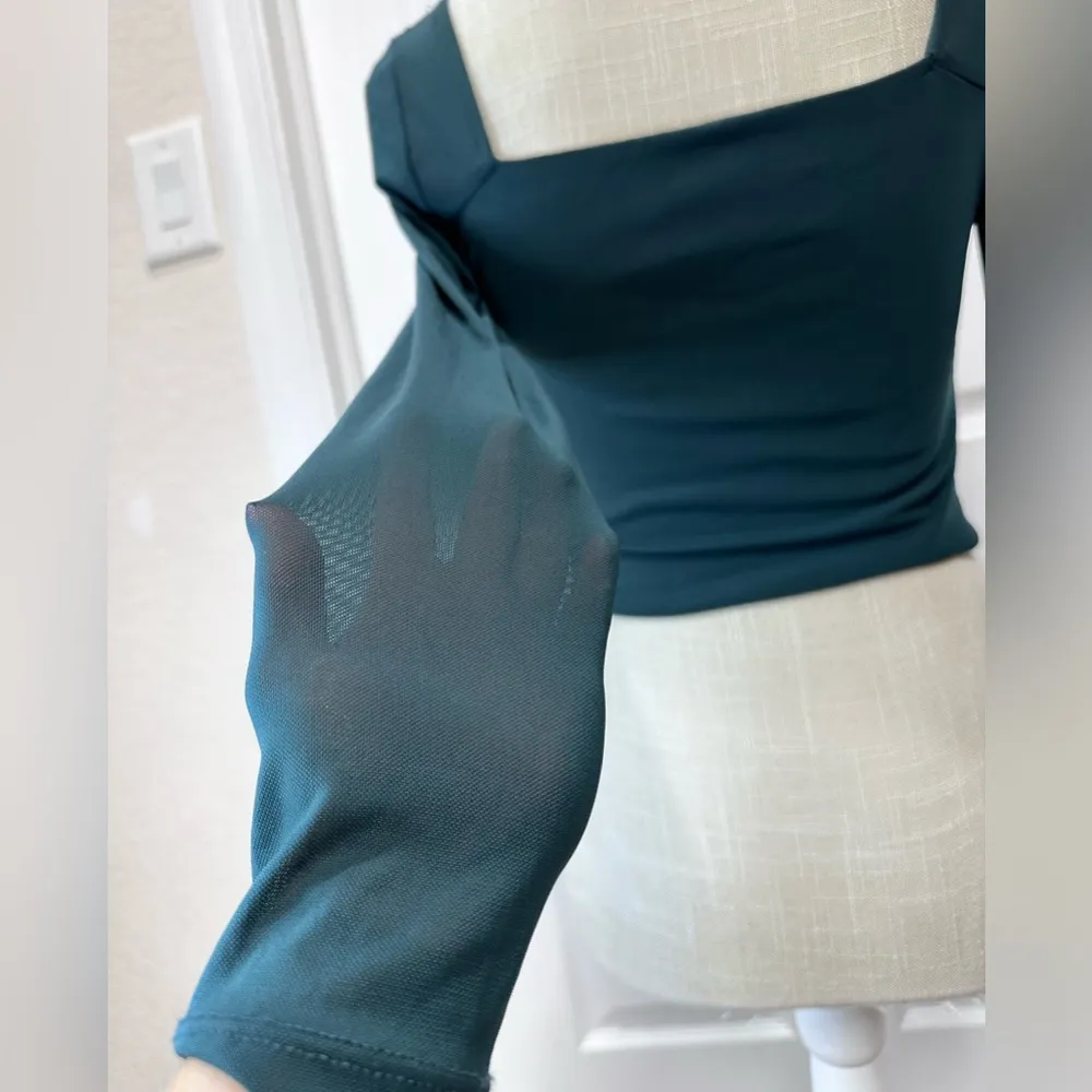 Green Fitted Crop Top with sheer sleeves Size XS - Image 5