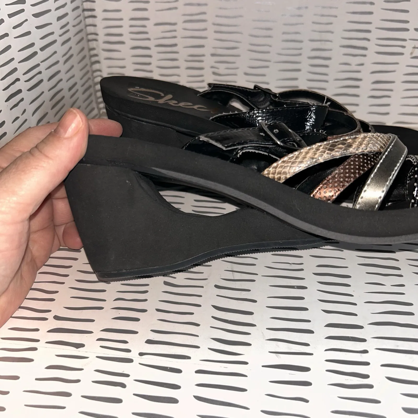 Skechers Cali Rambler Womens 10 Black Brown Snake Strappy Sandal Wedge Slide - Image 5