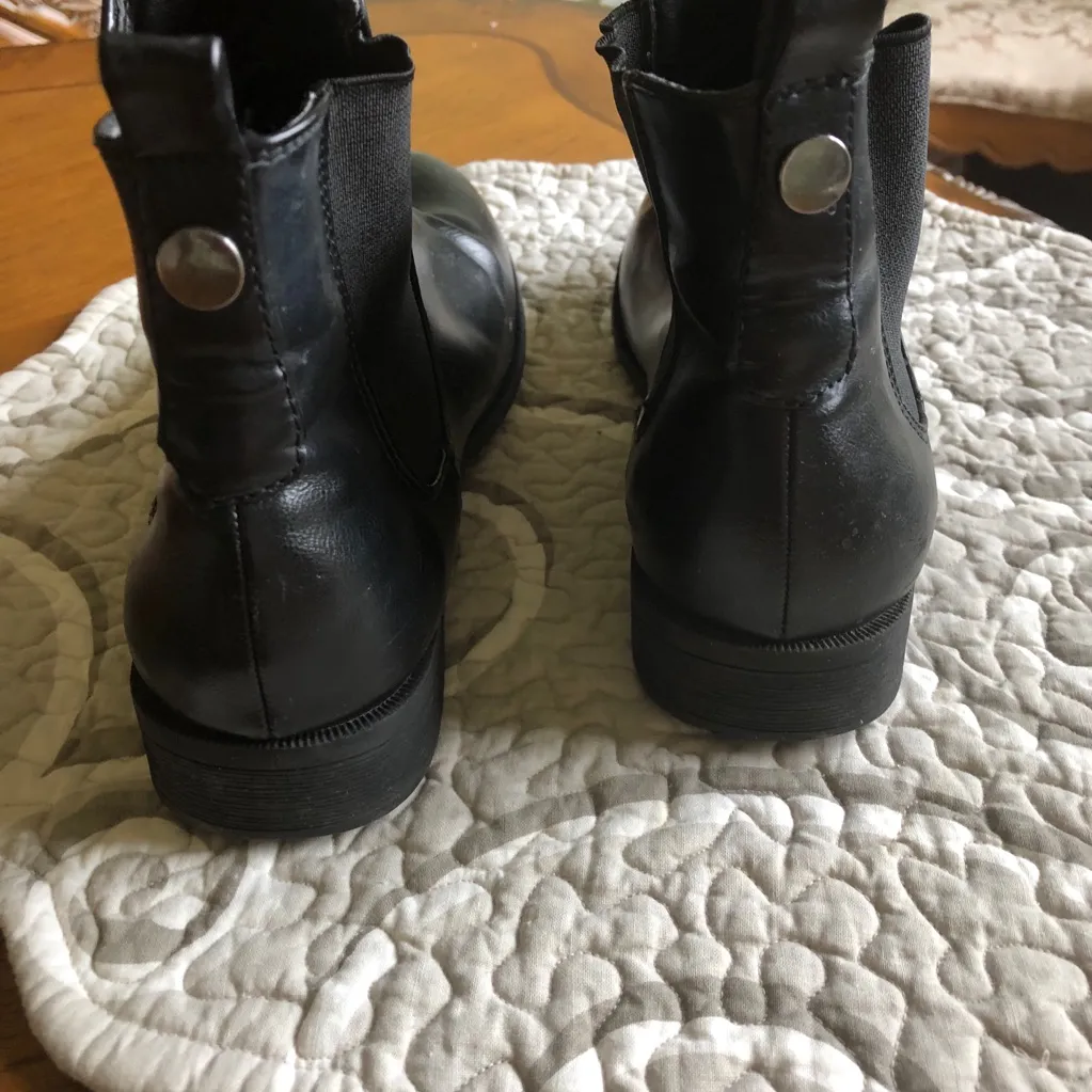 ❤️ Parklane black booties - Image 3