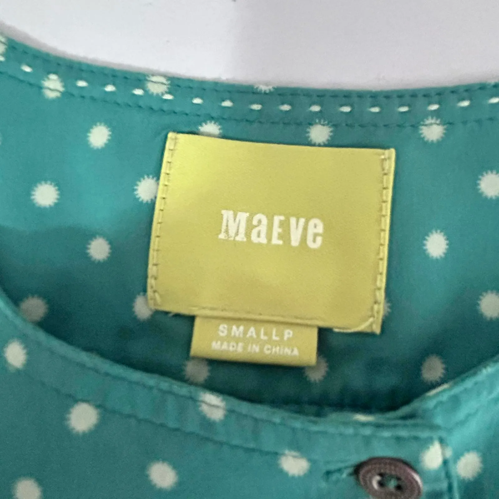 Anthropologie Maeve green‎ and white polka-dot blouse Women's Size Small - Image 2