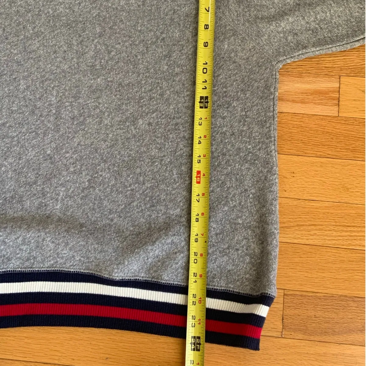 Joie Grey light weight grey sweatshirt size small - Image 6