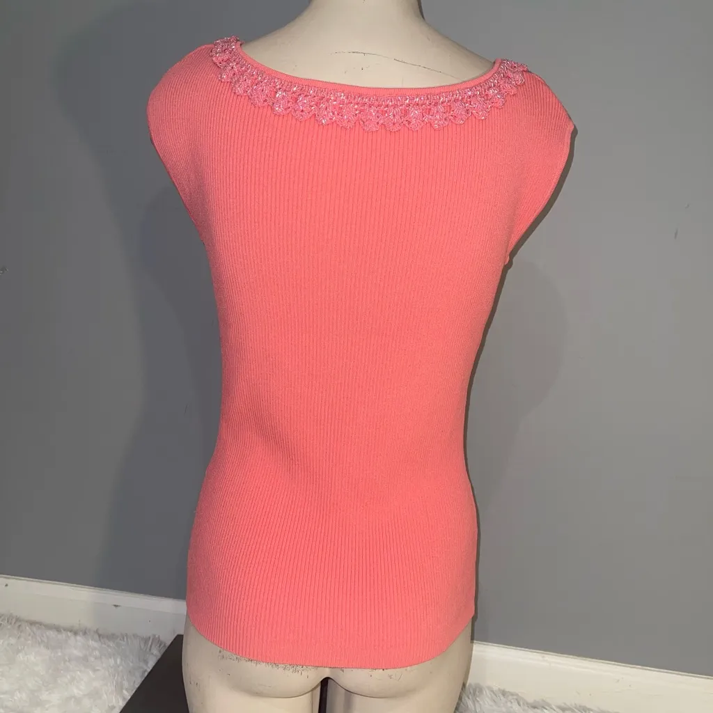 Coral pink Belldini sleeveless ribbed sweater top shirt beaded neckline Large - Image 2
