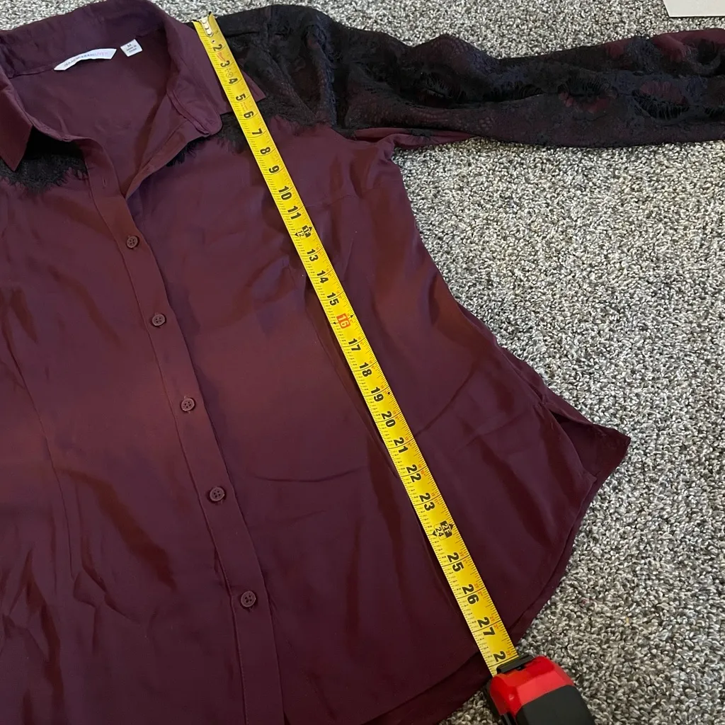 Isaac Mizrahi Live Burgandy Lace Applique Button Front Long Sleeve Blouse Top M - Image 6