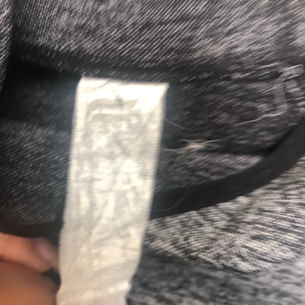 FABLETICS AVALINE SEAMLESS LONG SLEEVE HOODIE - Image 5