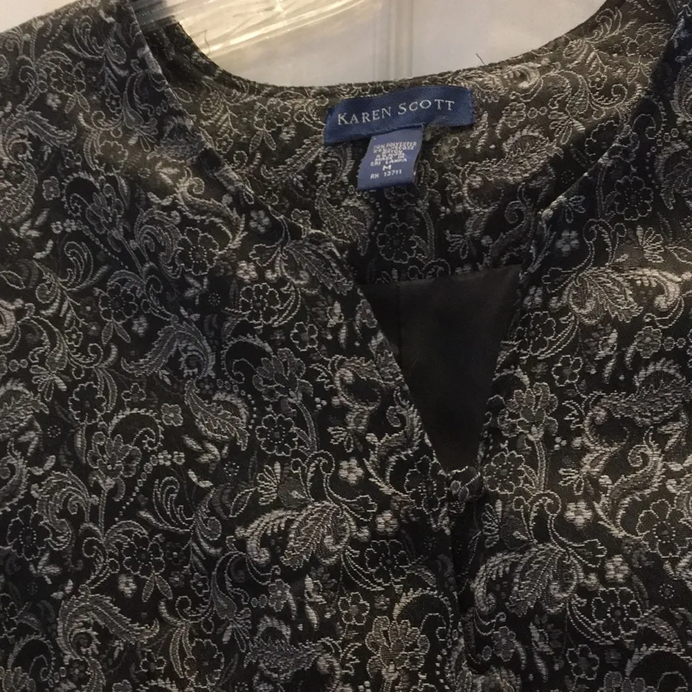 Karen Scott Ladies  vest medium - Image 3