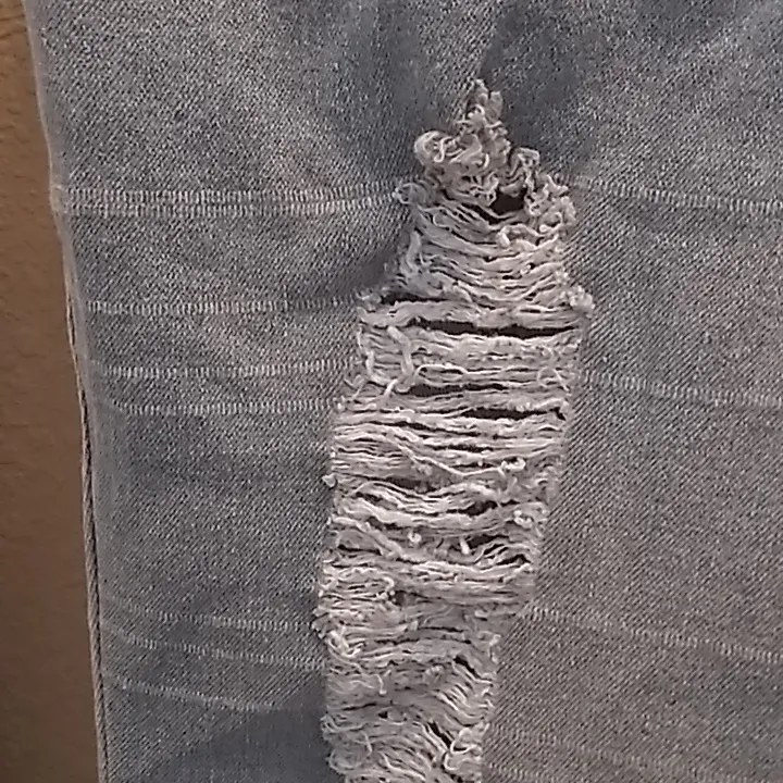 FINAL MARKDOWN Junior bob distressed jeans 13 Size undefined - Image 11