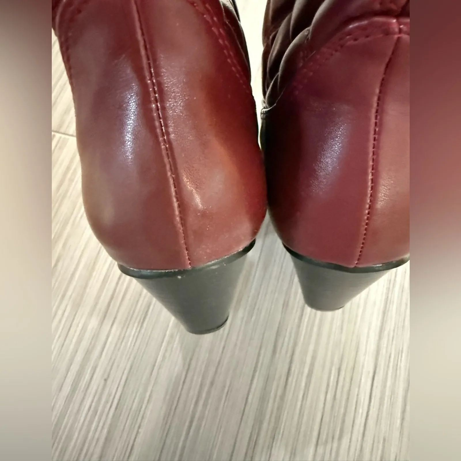 Cape Robbin Black Quilted Heeled Burgundy boots size 8 - Image 6
