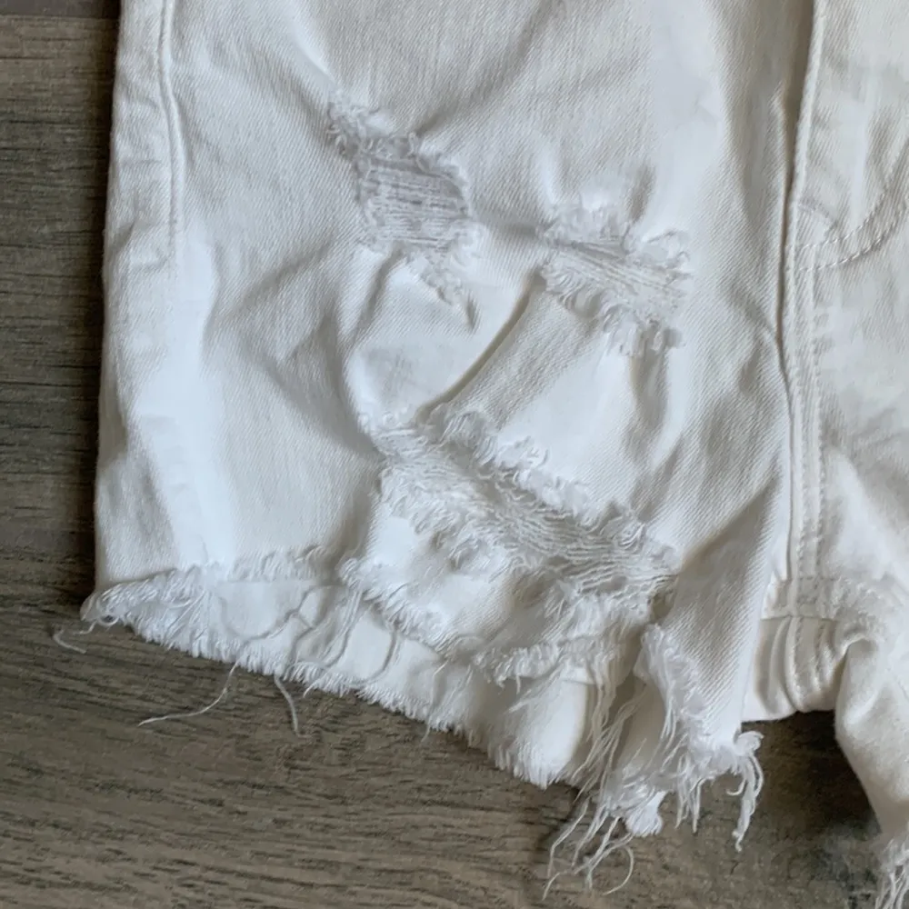 EXPRESS  white shorts - Image 2