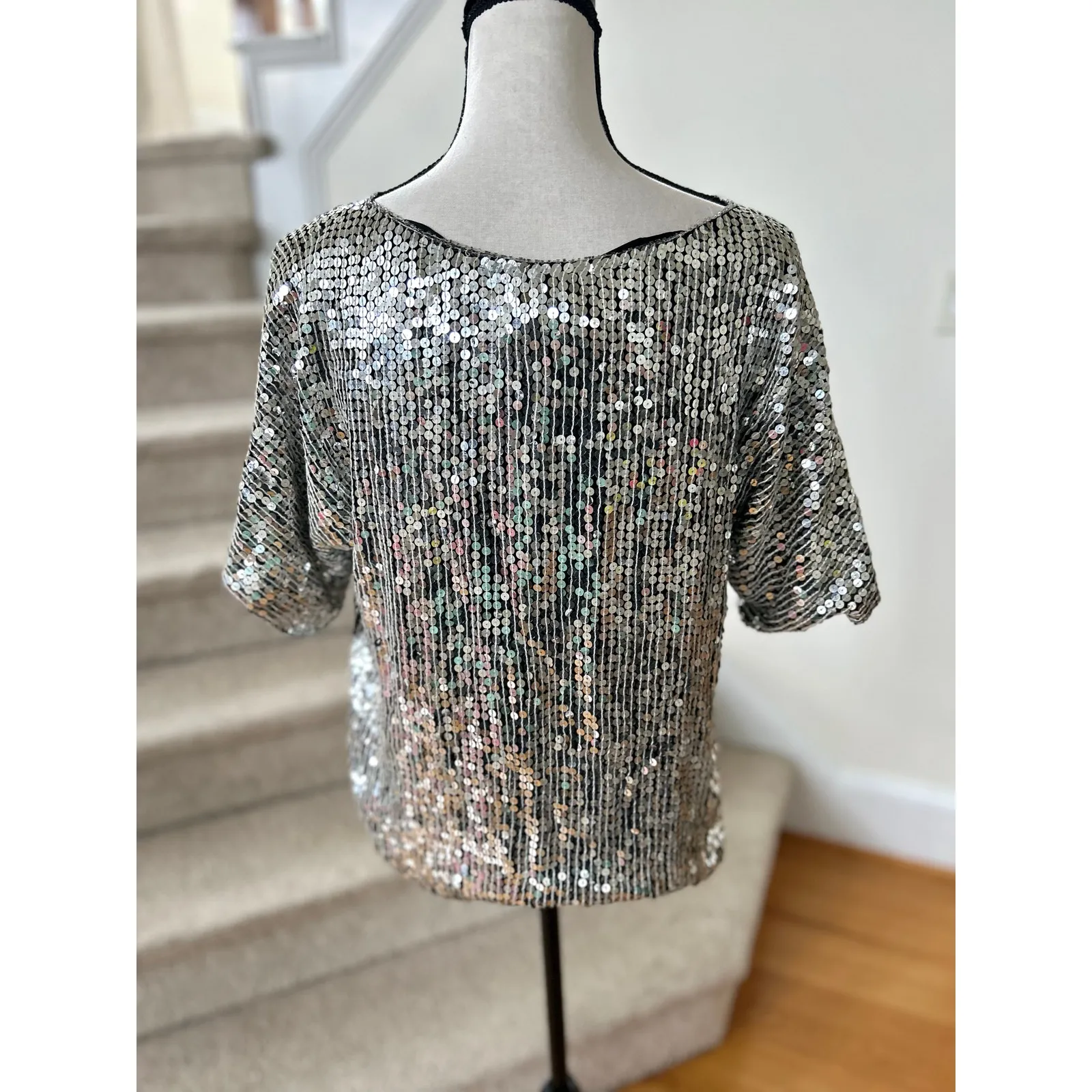 Vintage 70s 80s Silver Sequin & Beaded Silk Floral Short Sleeve Disco Top - Image 5