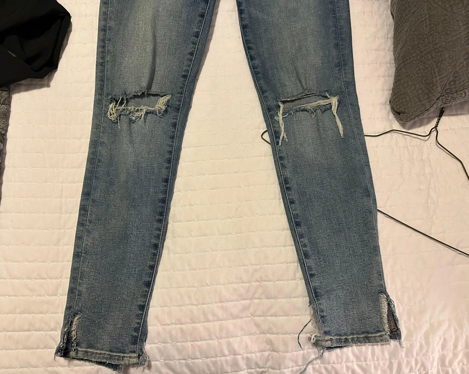 Outfitters Jeans - Image 7