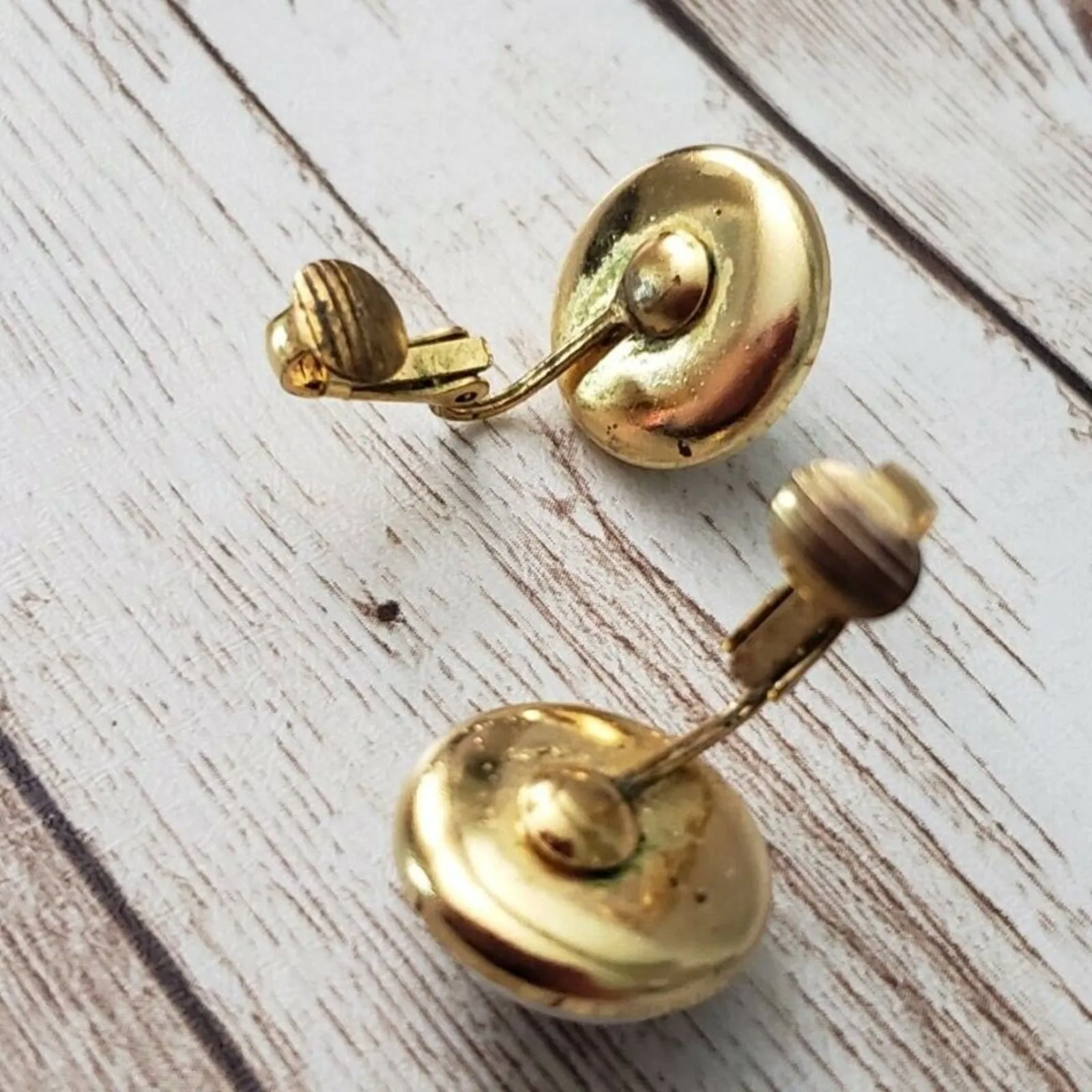 Vintage Clip On Earrings - Image 4