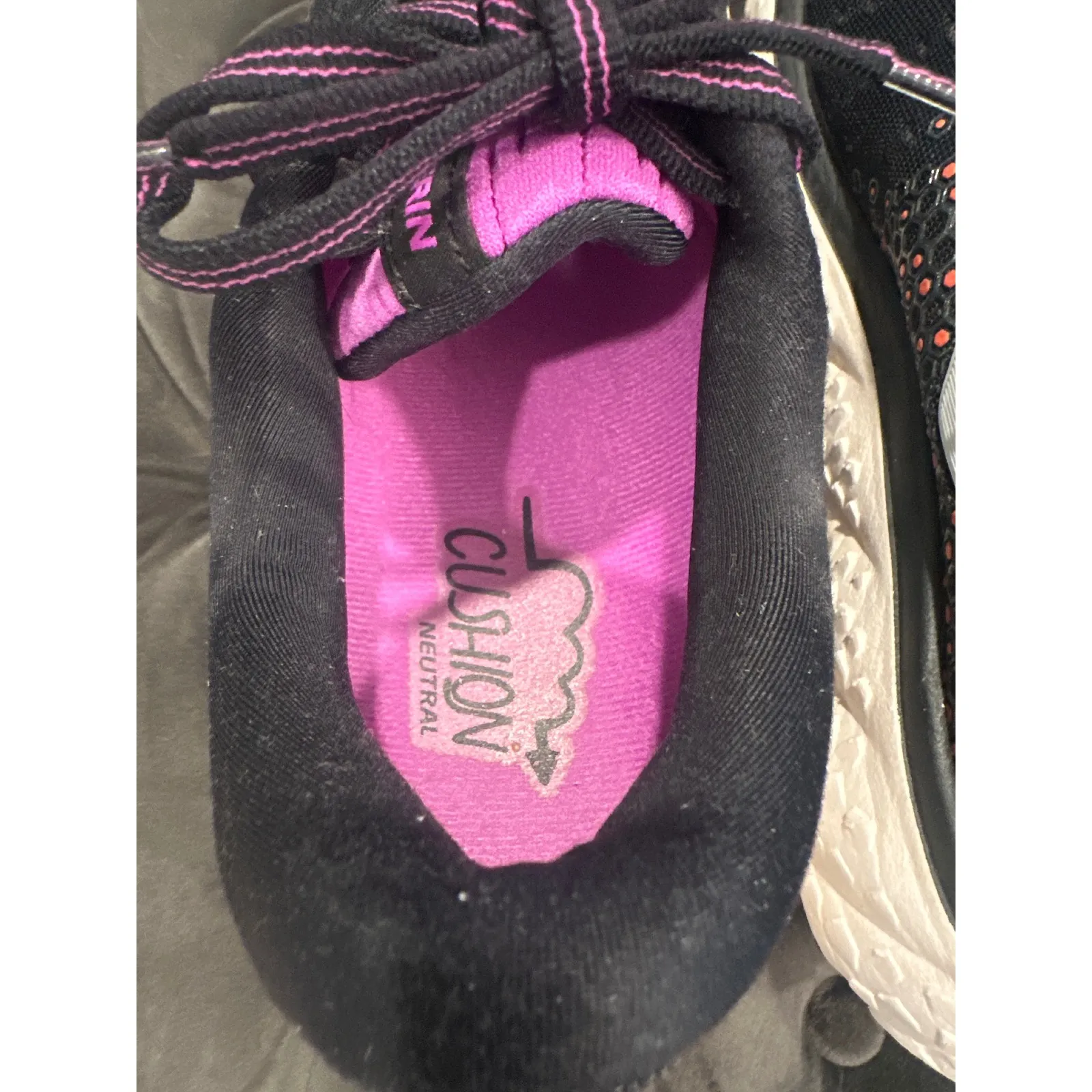 Brooks Glycerin 17 Women's Running Shoes Black Pink Orange Size 9 Atheltic walk - Image 5