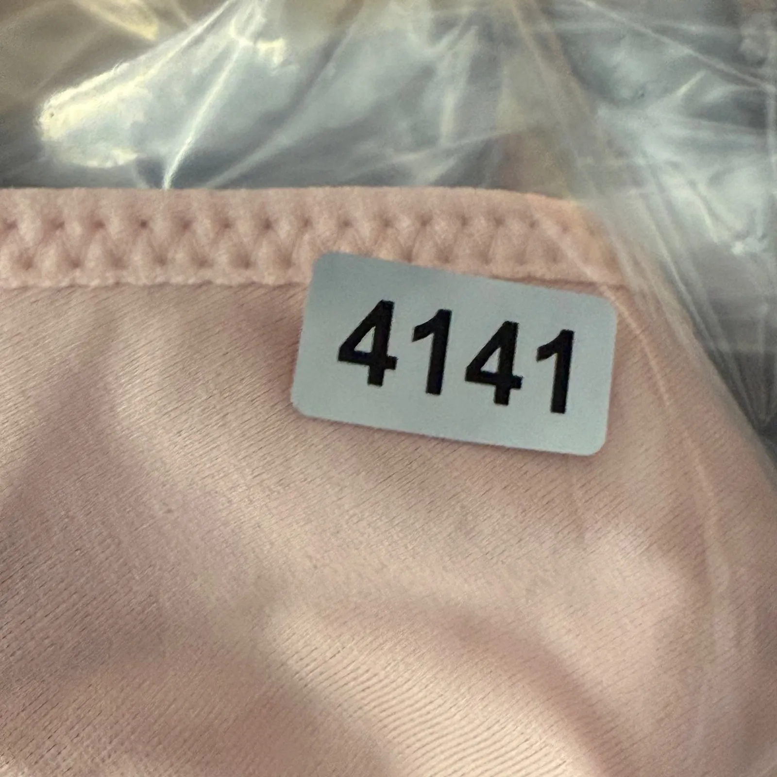 Delimira Minimizer Bra 42D Underwire Gentle Rose Comfort Support Pink Size undefined - Image 9