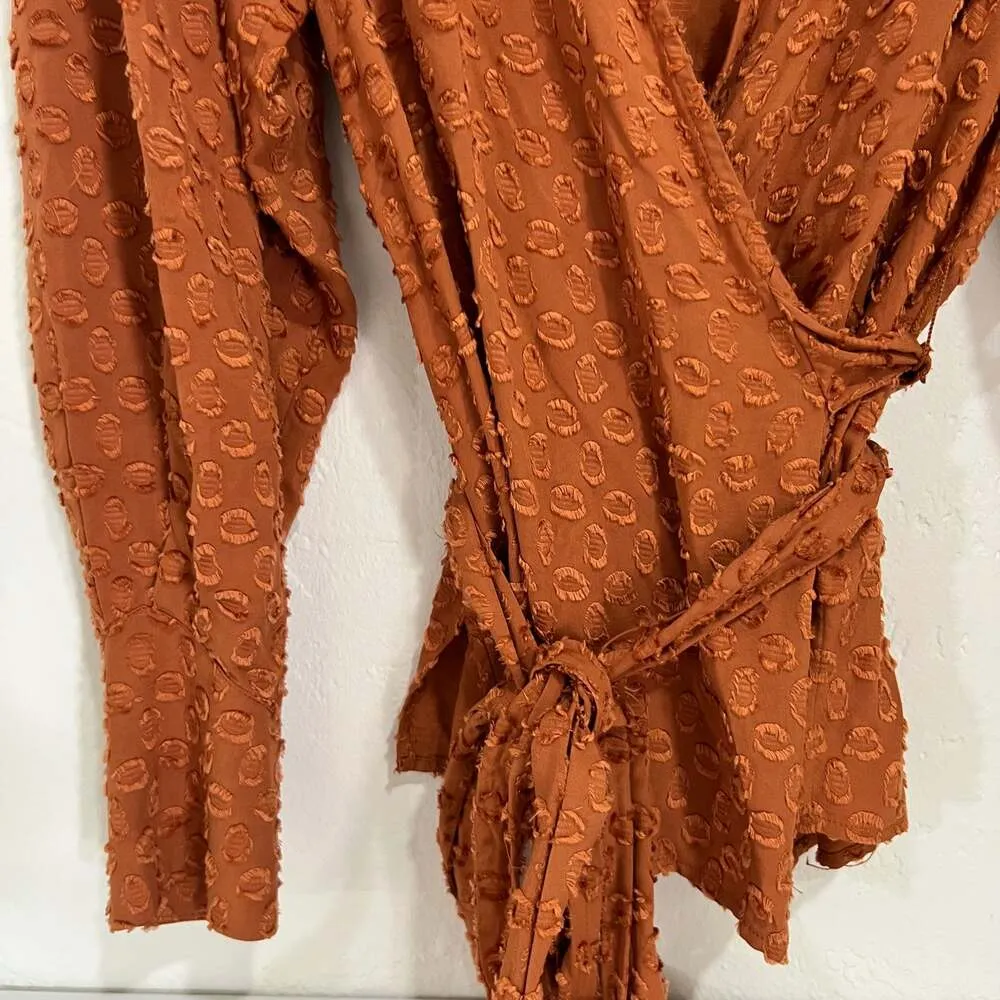 BCBGMaxAzria Pleated Shoulder Wrap Ruffled Top Blouse Size Medium - Image 9